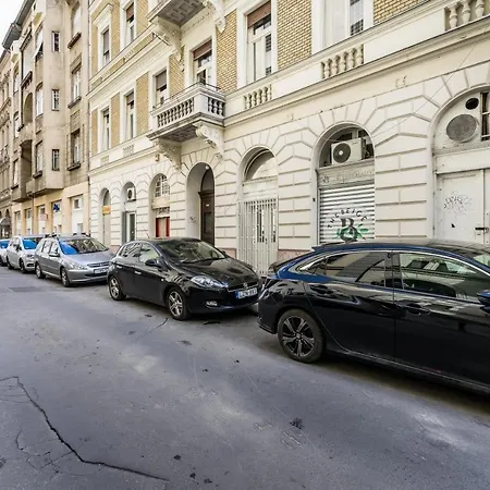 Downtown O11 * Budapest